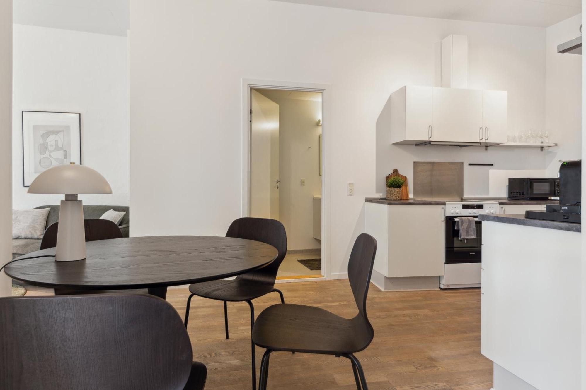 Apartment 4br Med Plads Til 7 I Hjertet Af Aarhus
